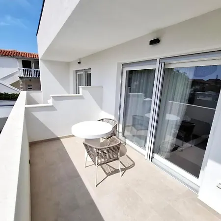 Vakantiehuis Family Friendly House With A Swimming Pool Povljana, Pag - 24256